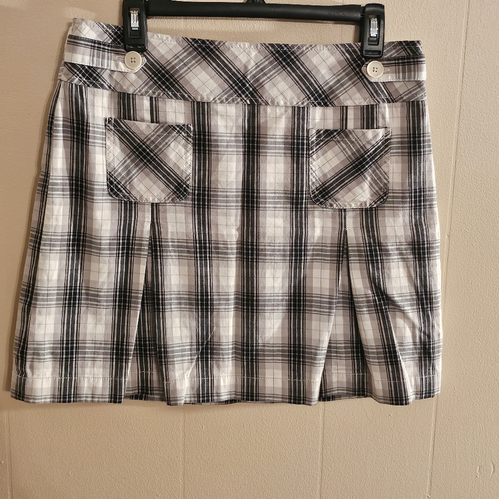Ann Taylor Loft Y2K Black and Grey Plaid Pleated Skater Skirt